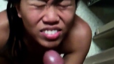 Pinay Suckin Cock And Taking Facial