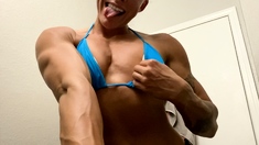 Urine fetish babe masturbates in her pee