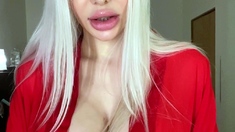 Big boobs milf masturbates with her dildo