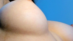 Amateur Big Boobs jerks Big Dick