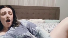 Amateur Webcam Teen Masturbates And Teases