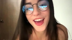 Brunette Solo Webcam Masturbation