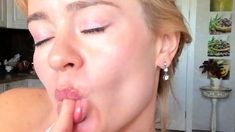 Blonde Solo Webcam Girl In Public Bdsm Fingering